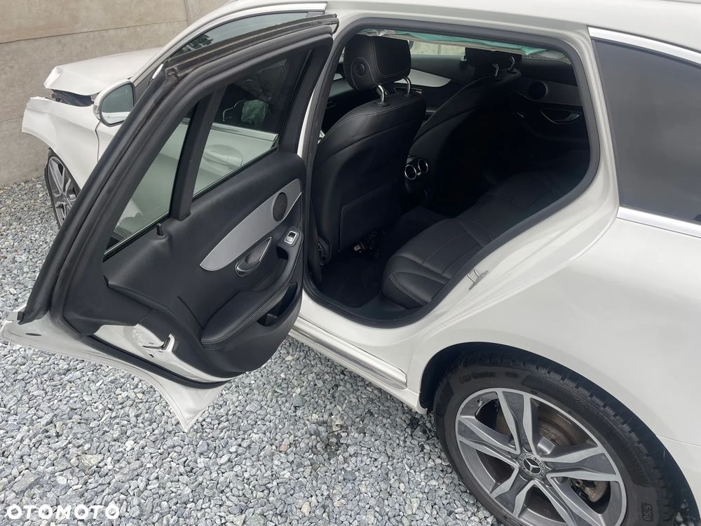 Mercedes-Benz Klasa C 300 d 4Matic 9G-TRONIC Avantgarde - 17