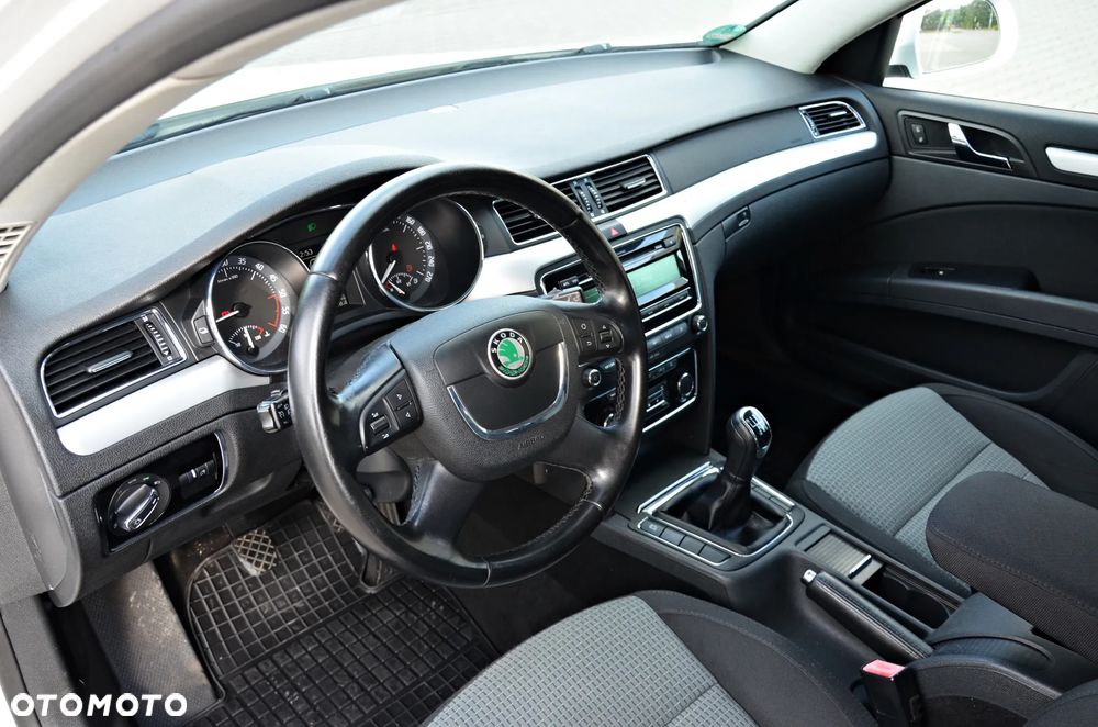 Skoda Superb 2.0 TDI Comfort - 29