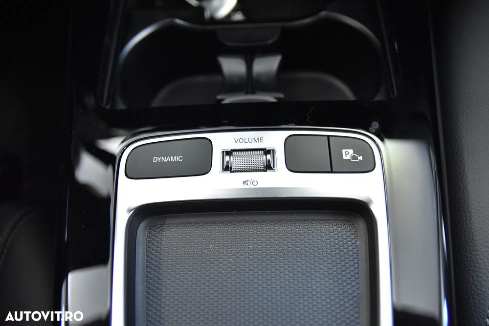 Mercedes-Benz A 250 e 8G-DCT - 19