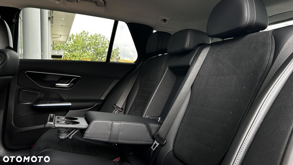 Mercedes-Benz Klasa C 220 d 4Matic 9G-TRONIC Edition AMG Line - 29