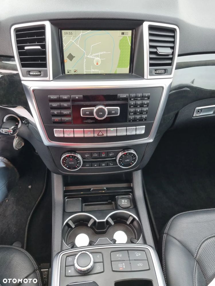 Mercedes-Benz ML - 9