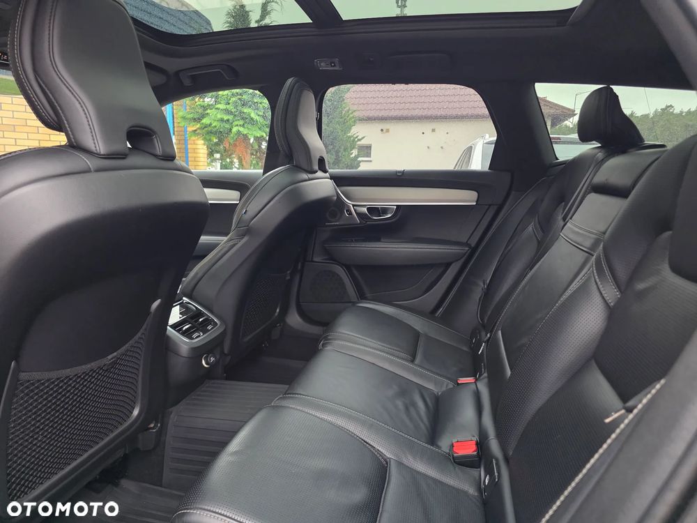 Volvo V90 D4 SCR AWD R-Design - 33