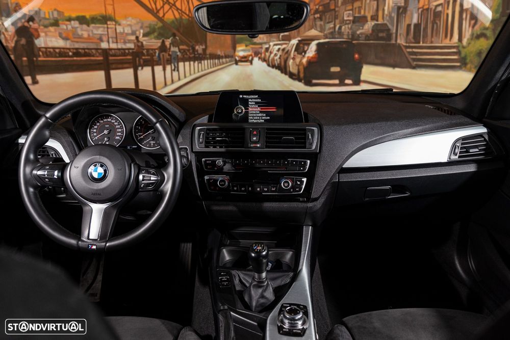 BMW 116 i Pack M - 11