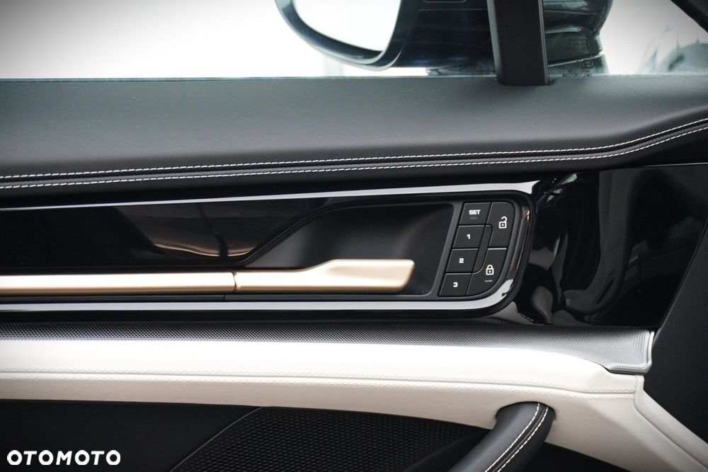 Porsche Panamera - 9