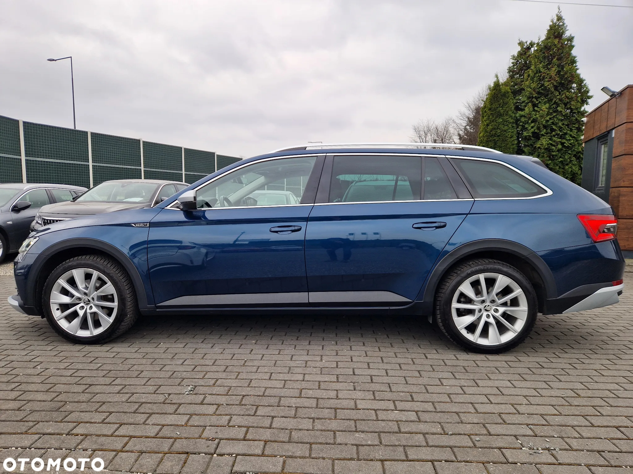 Skoda Superb 2.0 TDI SCR 4x4 Scout DSG - 6