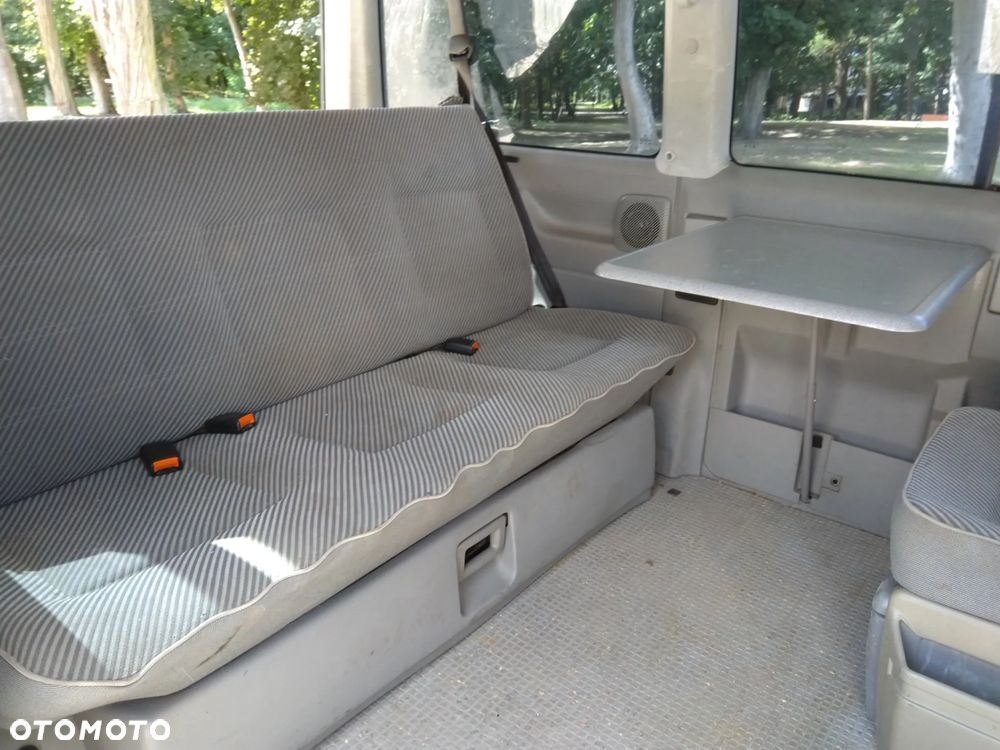 Volkswagen Multivan Standard - 10