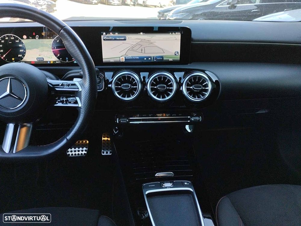 Mercedes-Benz A 200 Limousine d AMG Line Aut. - 4