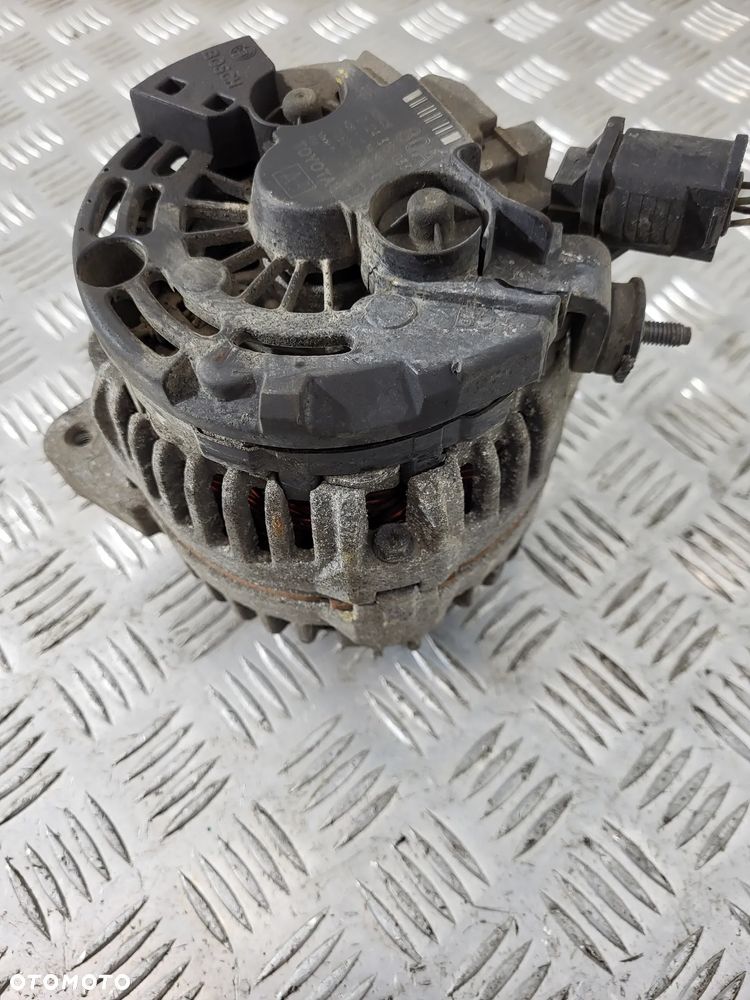 Toyota Hilux VII 3.0 D4D Alternator - 4