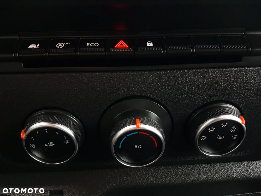 Renault MASTER 8EP CHŁODNIA MROŹNIA 4,21x2,10x2,01 IZOTERMA AGREGAT THERMO KING V-500 MAX GRZANIE ZASILANIE Z SILNIKA + ELEKTRYCZNE KRAJOWY - 37