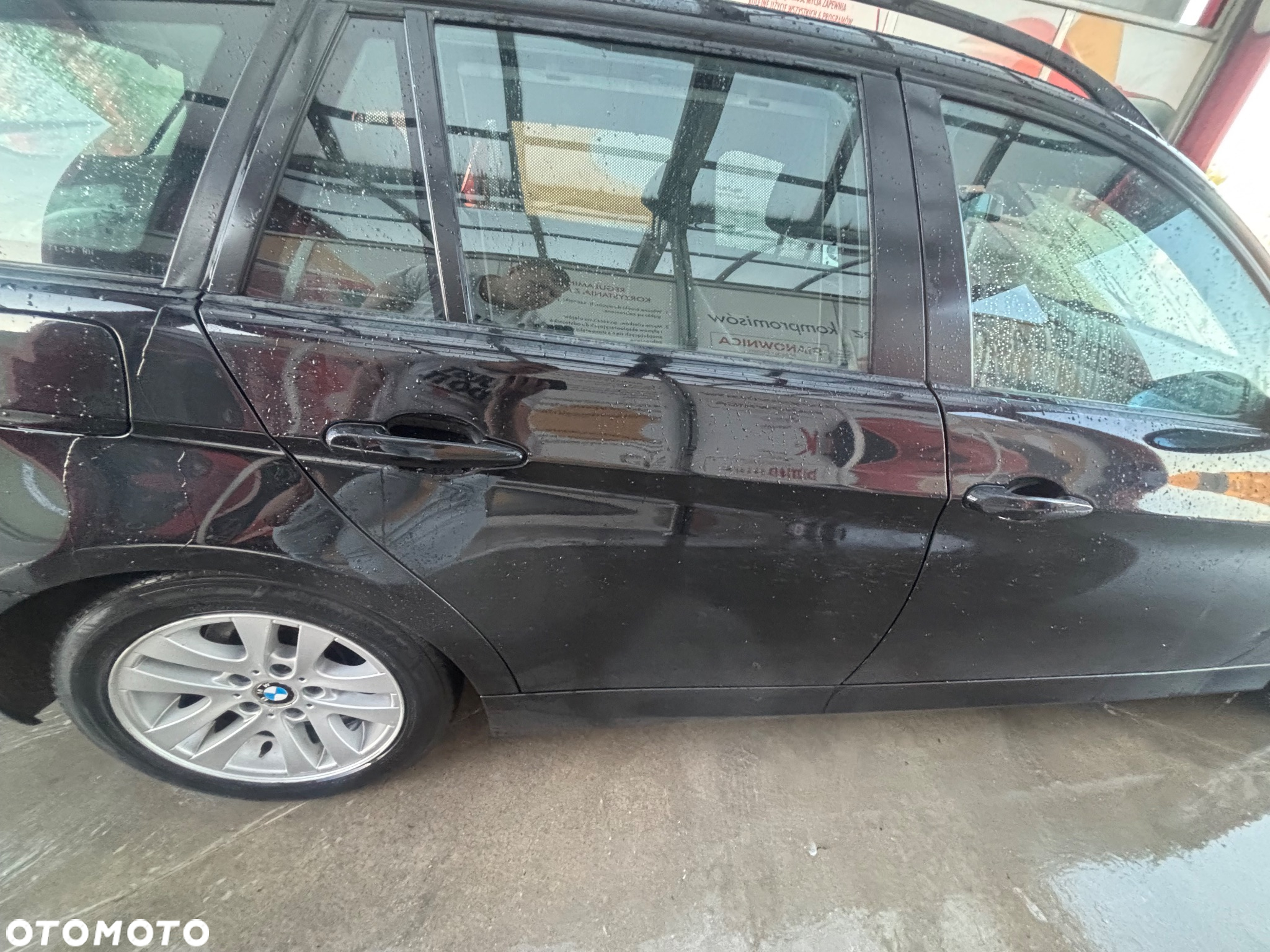 BMW Seria 3 318i Touring - 21