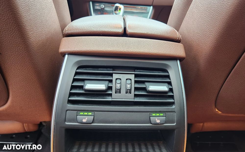 BMW Seria 5 530d xDrive Gran Turismo - 34