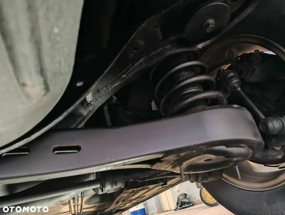 Ford S-Max - 17