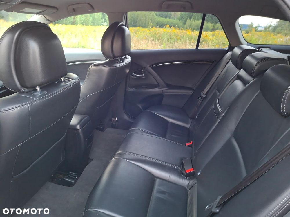 Toyota Avensis 2.0 D-4D Sol - 14