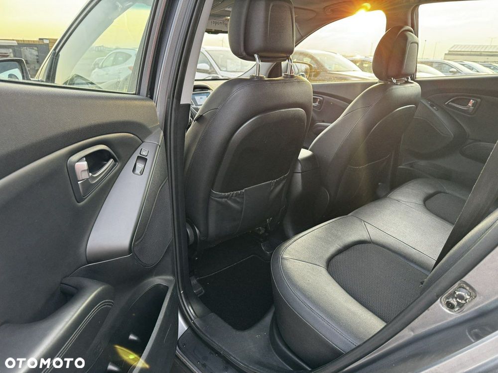 Hyundai ix35 1.6 2WD blue Trend - 12