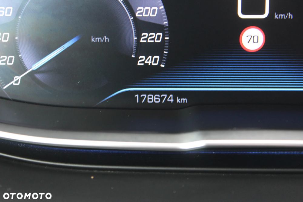 Peugeot 3008 BlueHDi 130 Stop & Start Active Business-Paket - 26