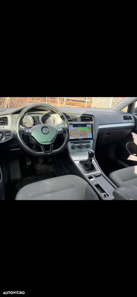 Volkswagen Golf 1.6 TDI BlueMotion Technology Comfortline - 8