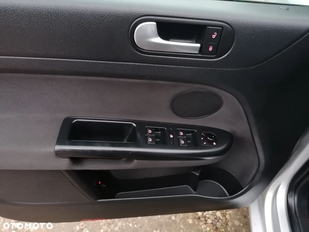 Volkswagen Golf Plus 2.0 TDI DPF Comfortline - 12