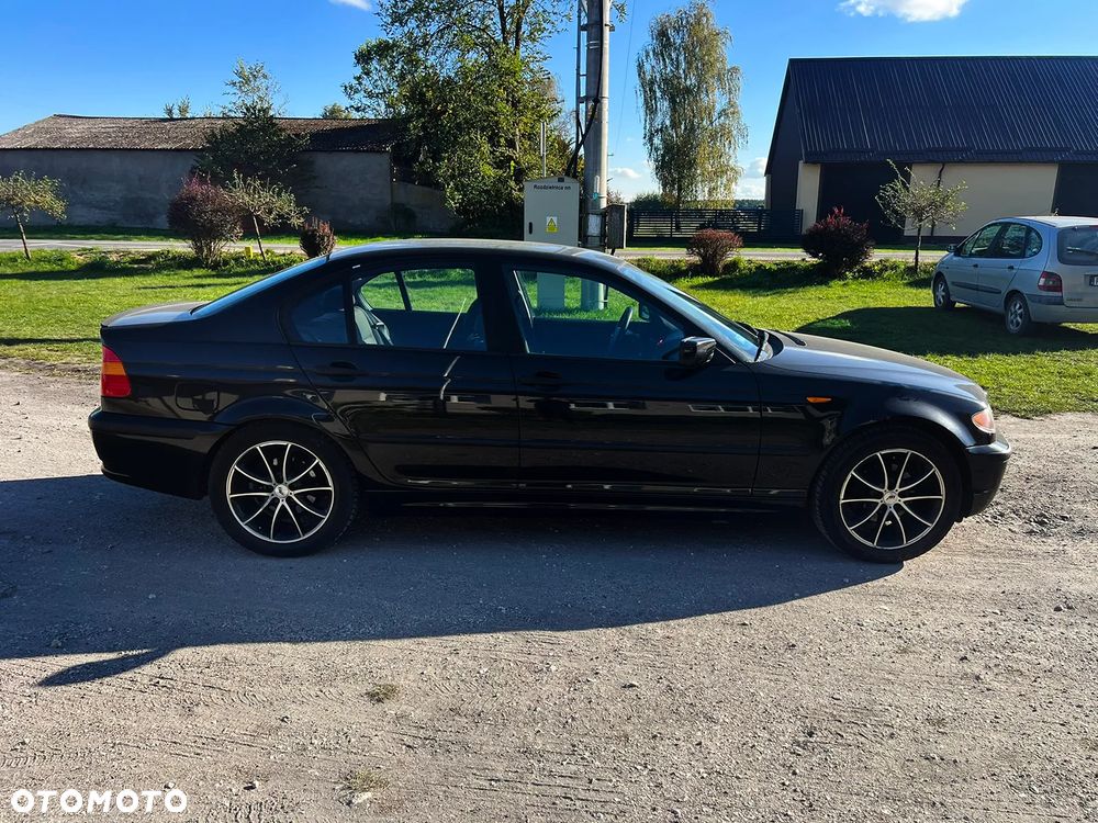 BMW Seria 3 318i - 10