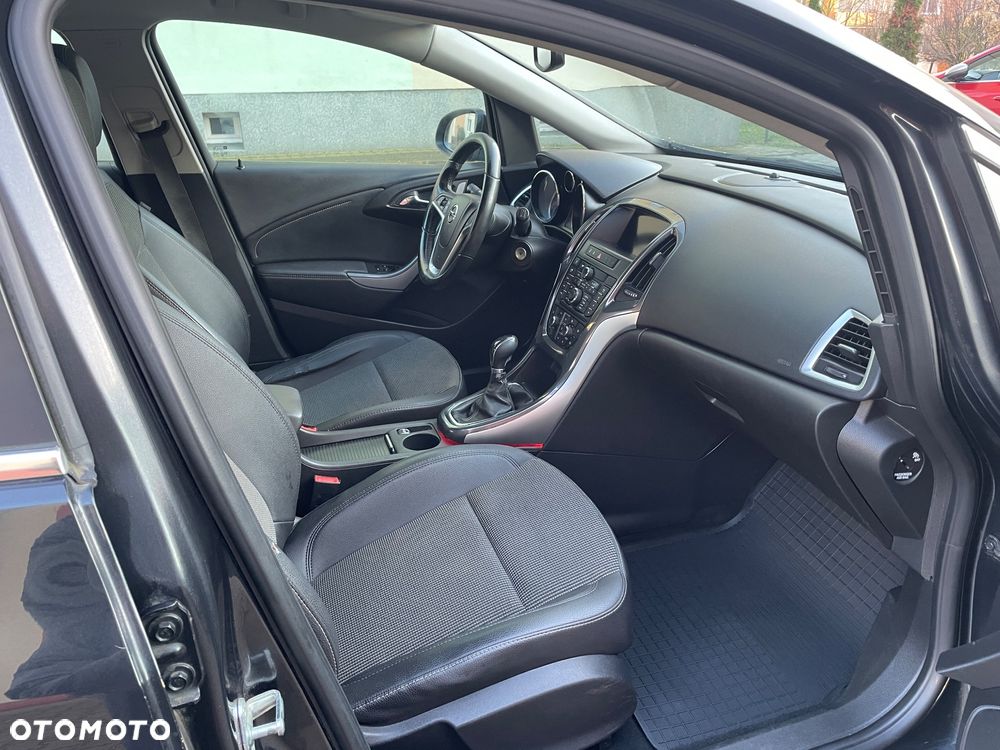 Opel Astra 1.7 CDTI Cosmo - 24