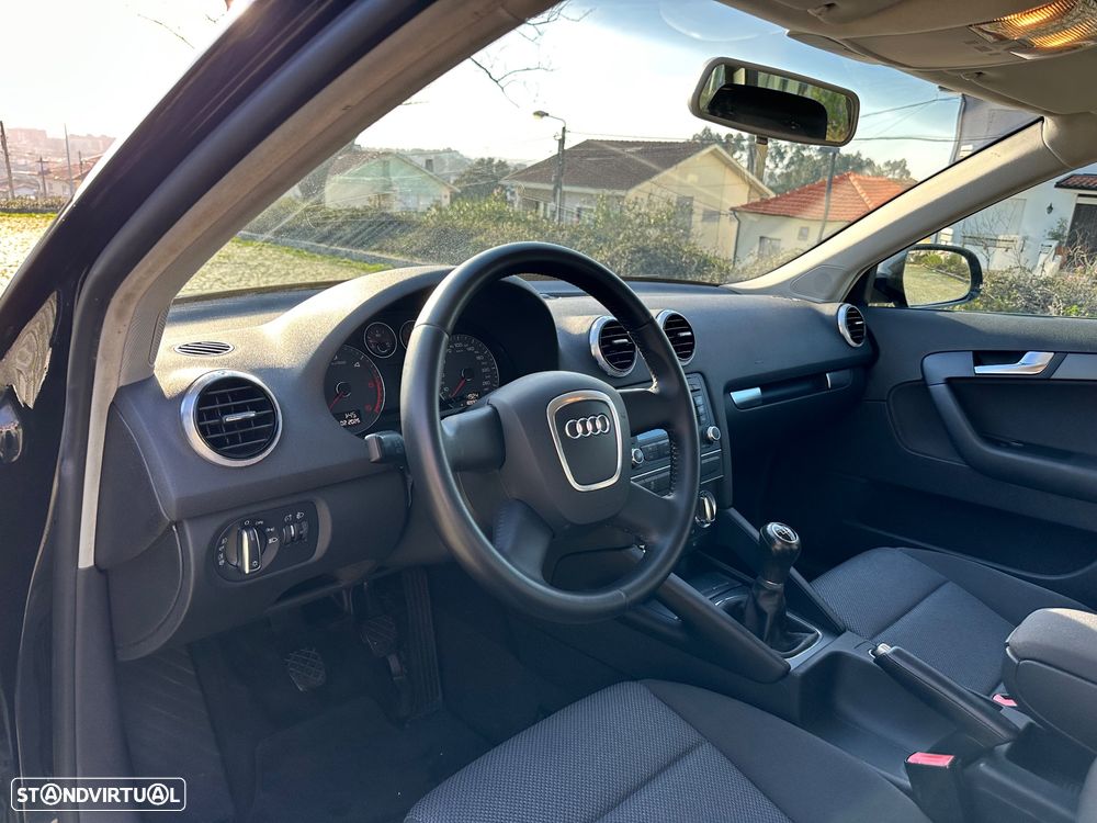 Audi A3 Sportback 1.6 TDI Attraction - 16