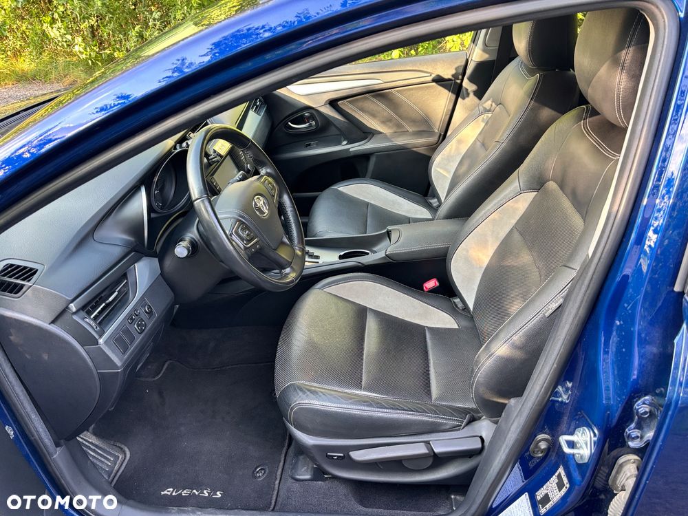Toyota Avensis 1.8 Selection MS - 13