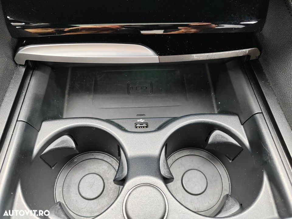 BMW Seria 5 530d xDrive AT - 27
