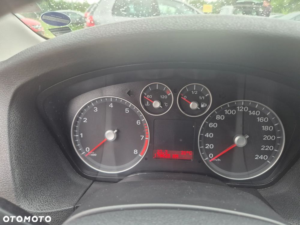 Ford Focus 1.6 16V Ambiente - 15