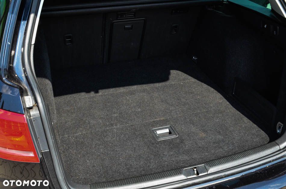 Volkswagen Passat - 25