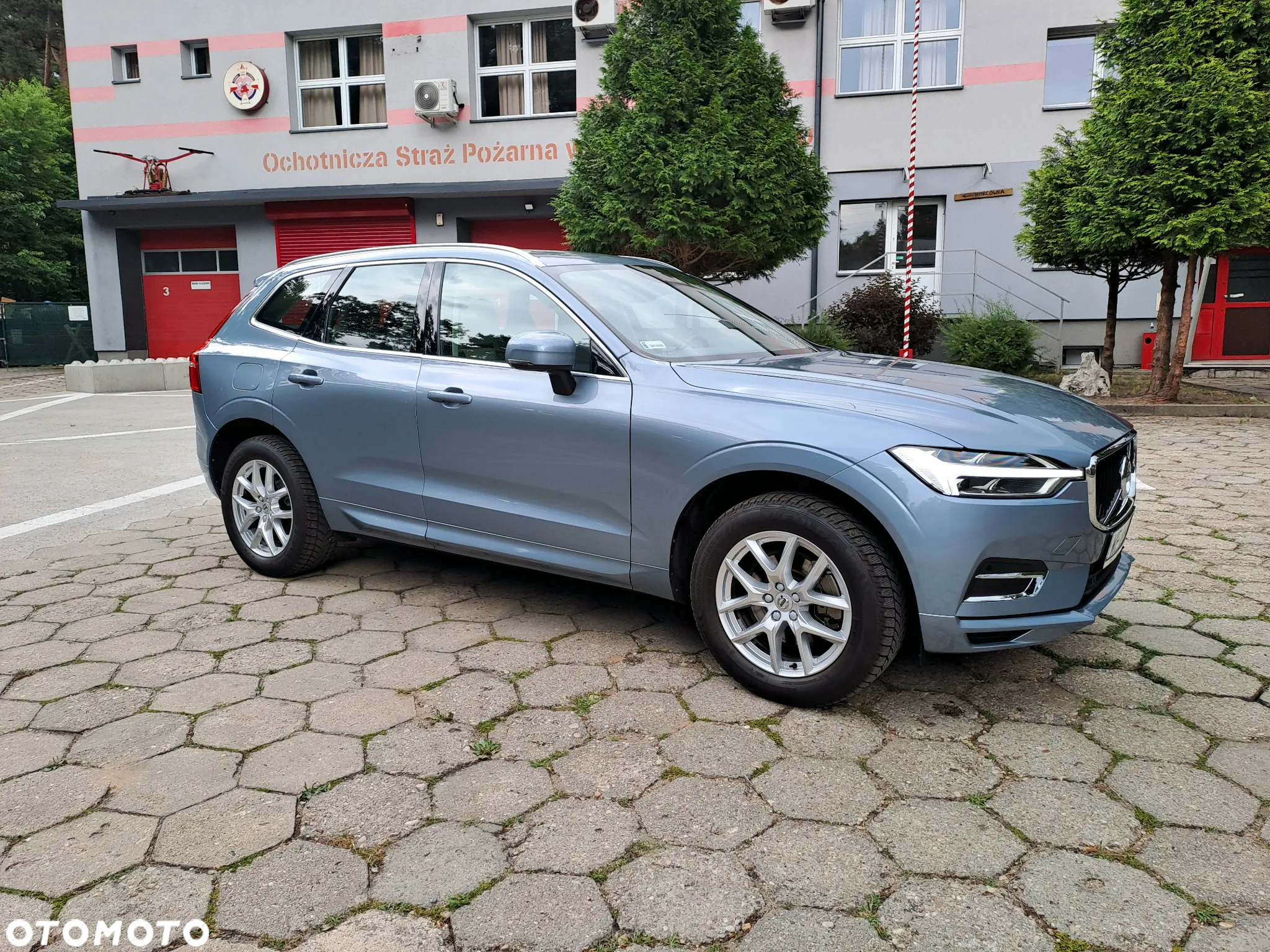 Volvo XC 60 B4 D AWD Momentum Pro - 5