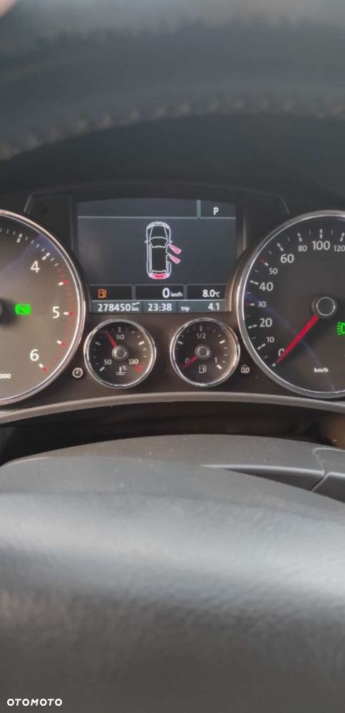 Volkswagen Touareg - 32