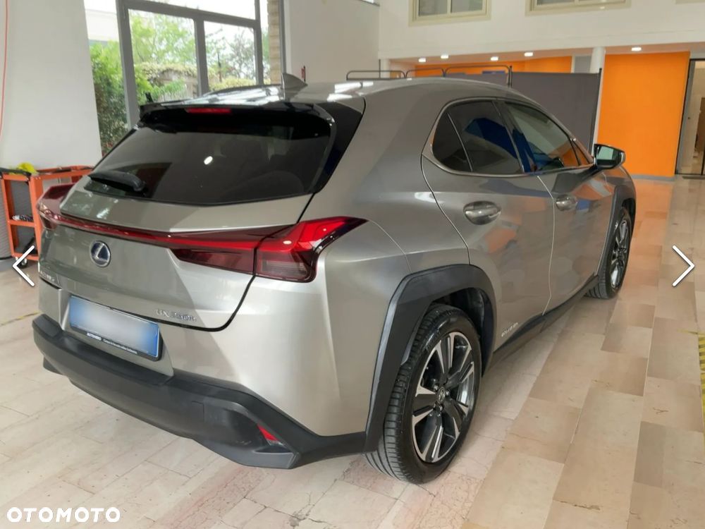 Lexus UX 250h Executive Line - 5