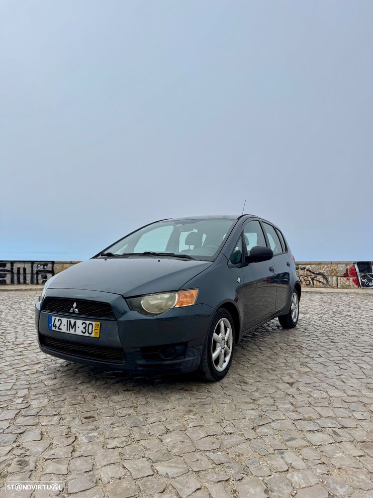 Mitsubishi Colt - 1