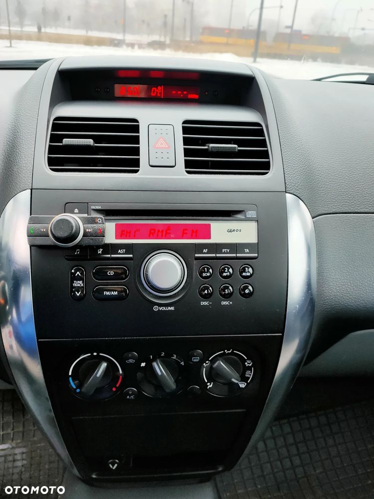 Suzuki SX4 1.6 VVT Streetline 4x2 Club - 14