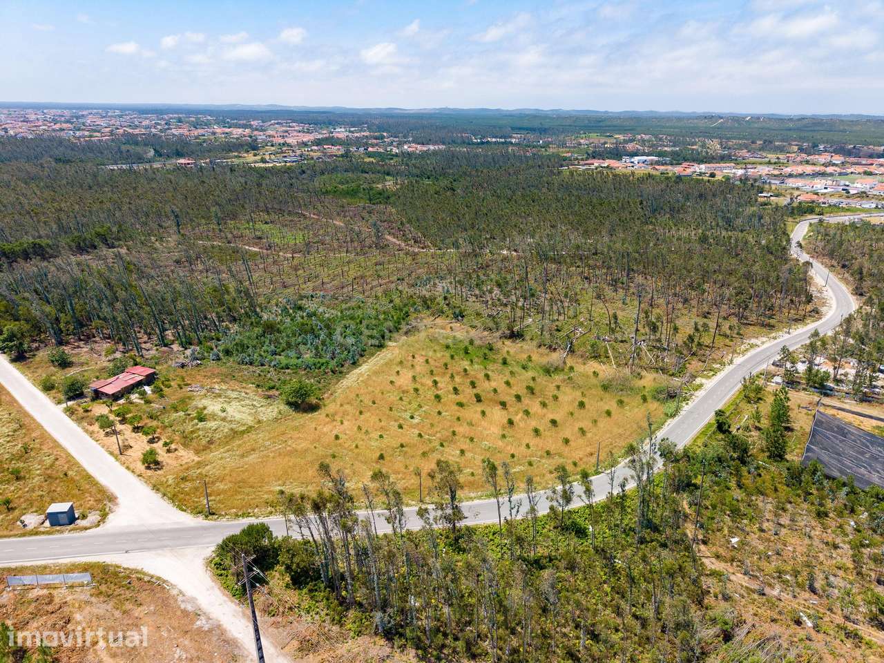 Terreno Industrial com Grande Potencial em Garcia, Marinha Grande | 8 - Grande imagem: 3/31