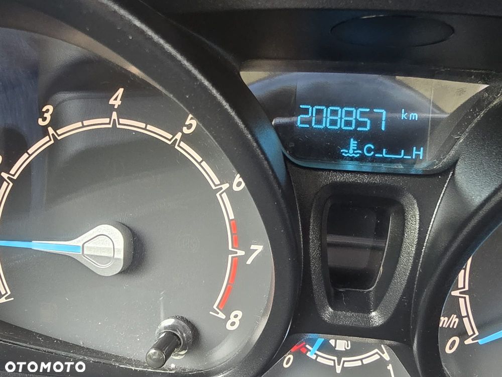 Ford Tourneo Courier 1.0 EcoBoost S&S Ambiente - 9
