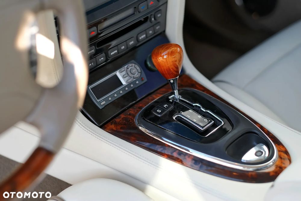 Jaguar XJ XJ8 4.2 LWB High - 27