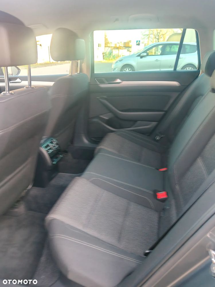 Volkswagen Passat 2.0 TDI (BlueMotion Technology) Comfortline - 13