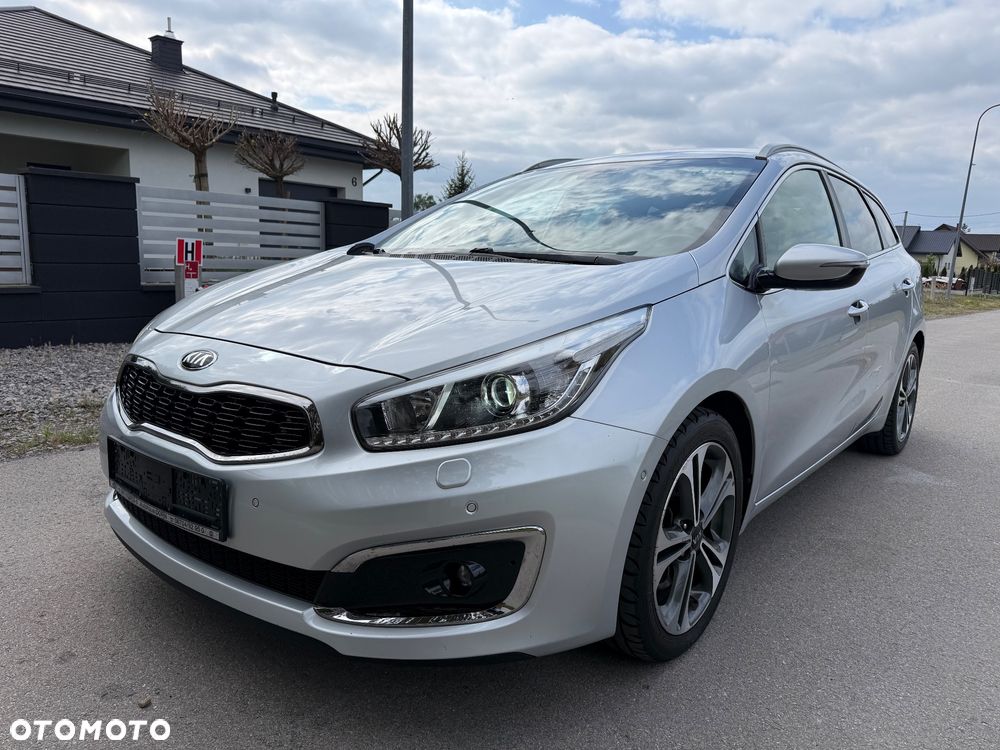 Kia Ceed 1.6 CRDi 136 ISG Platinum Edition - 1