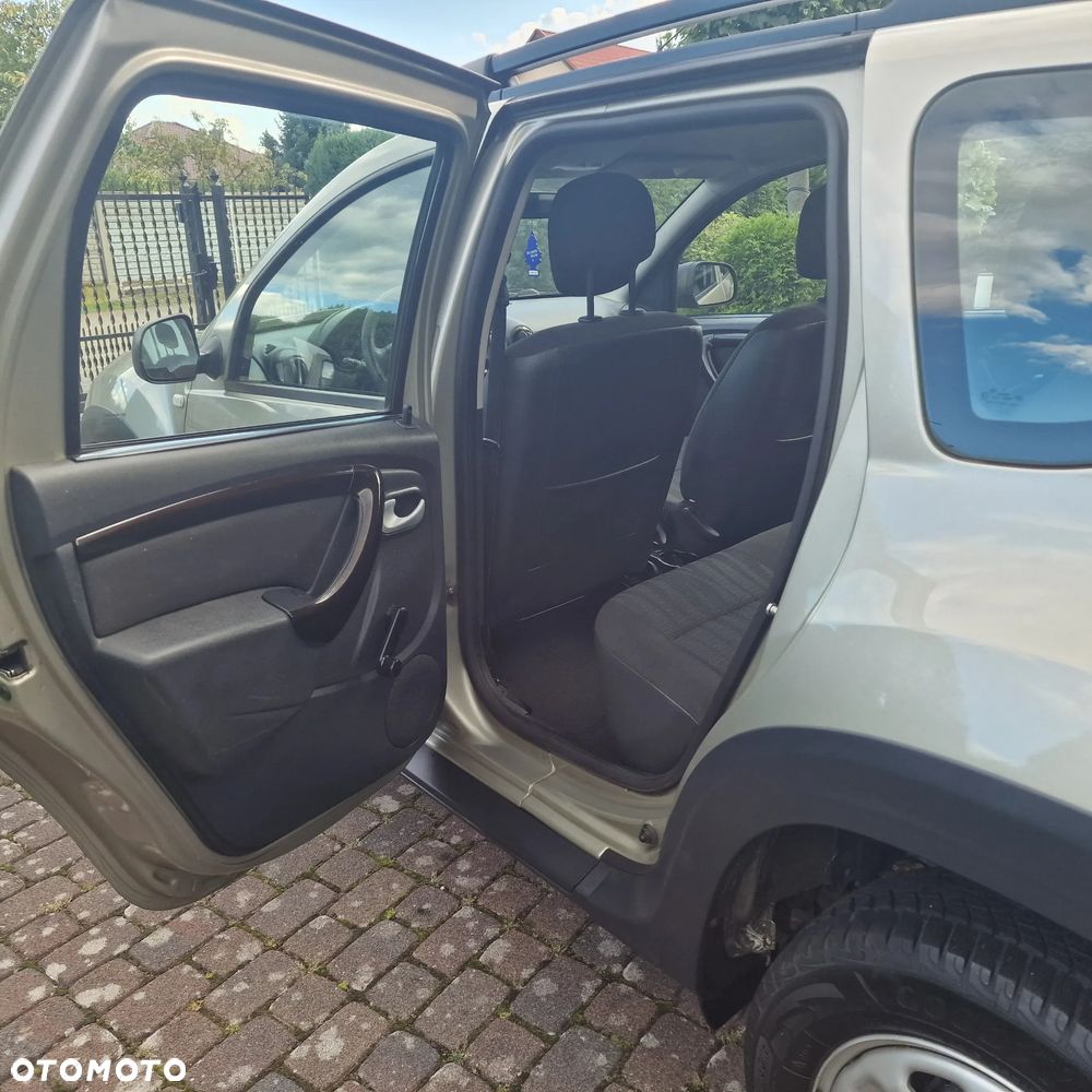 Dacia Duster 1.6 16V 4x2 Prestige - 11