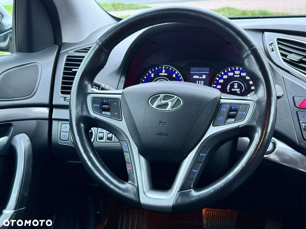 Hyundai i40 1.7 CRDi Comfort + - 18