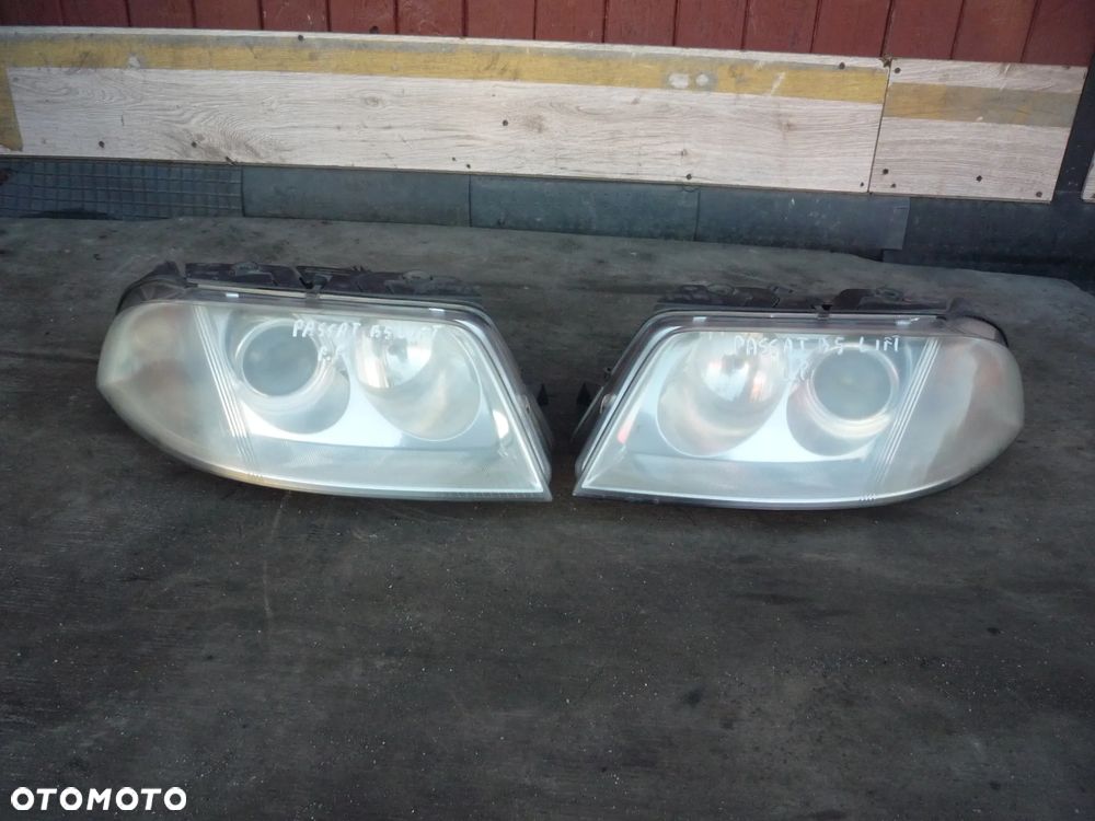 VW PASSAT B5 LIFT LAMPA PRZEDNIA  PRAWA LUB LEWA - 1