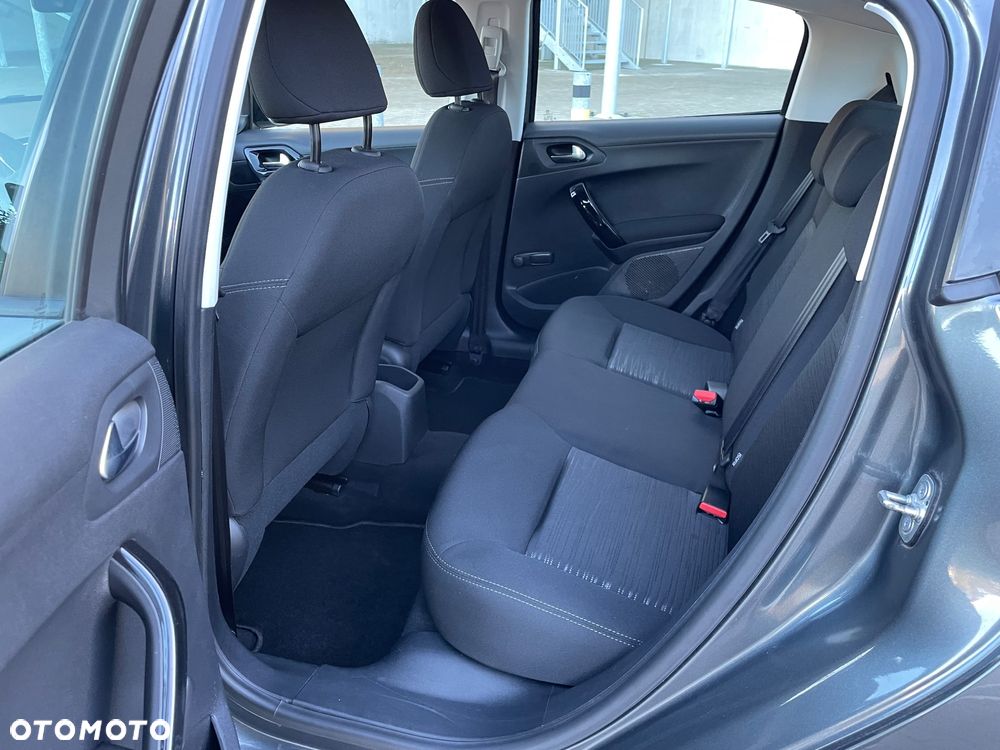 Peugeot 208 1.2 PureTech Active - 9