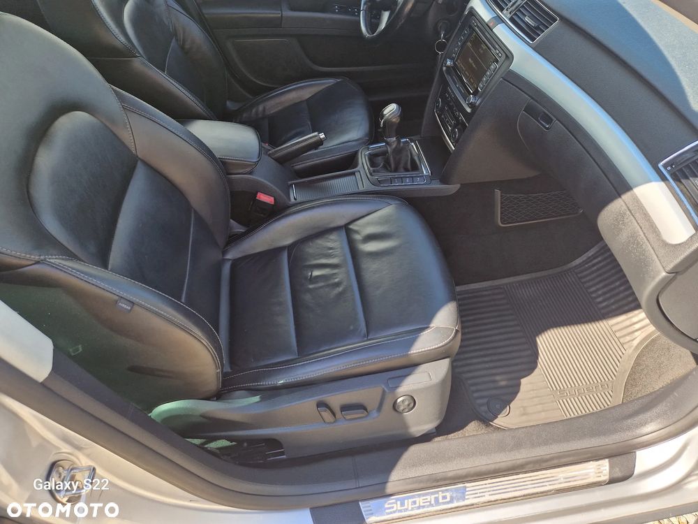 Skoda Superb 2.0 TDI Exclusive - 17