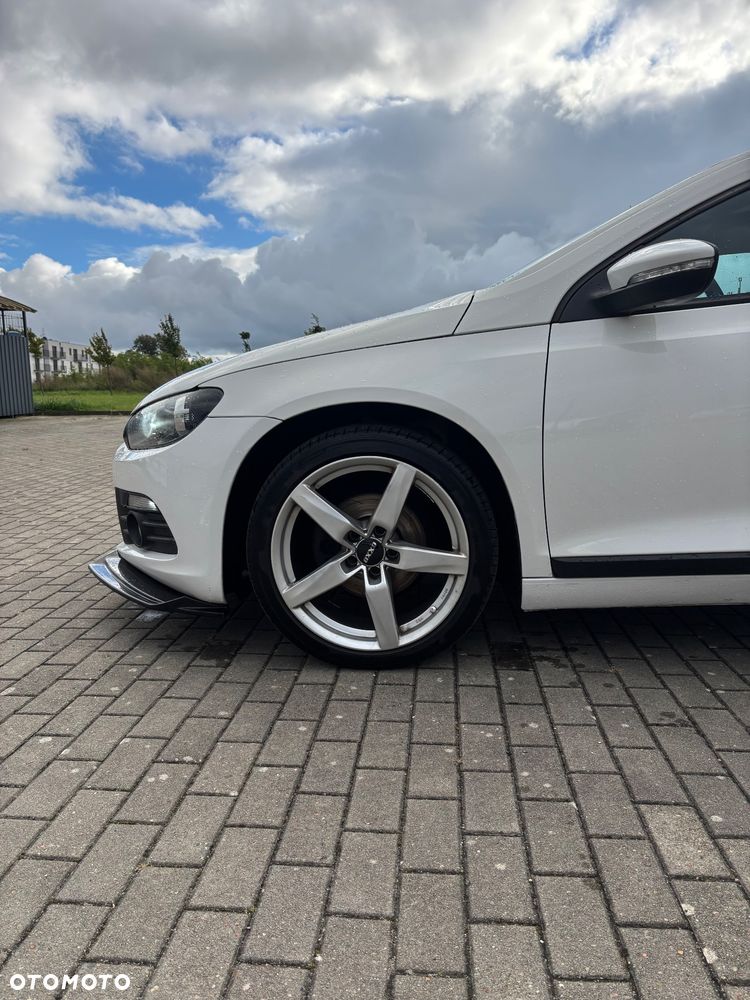 Volkswagen Scirocco 2.0 TDI - 7