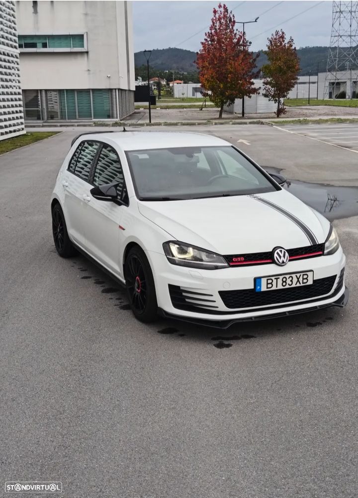 VW Golf 2.0 TDI GTD - 8
