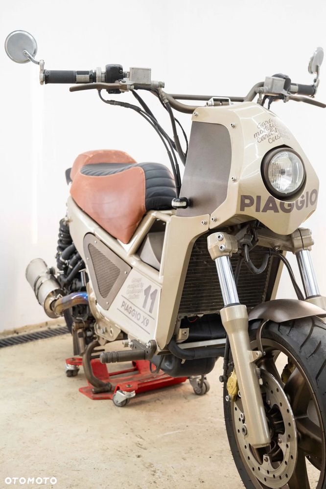 Piaggio X9 - 11
