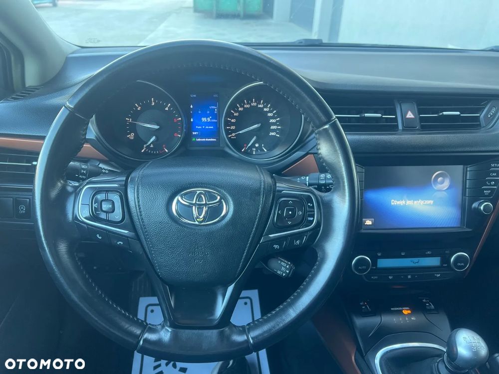 Toyota Avensis 2.0 D-4D Active Business - 10