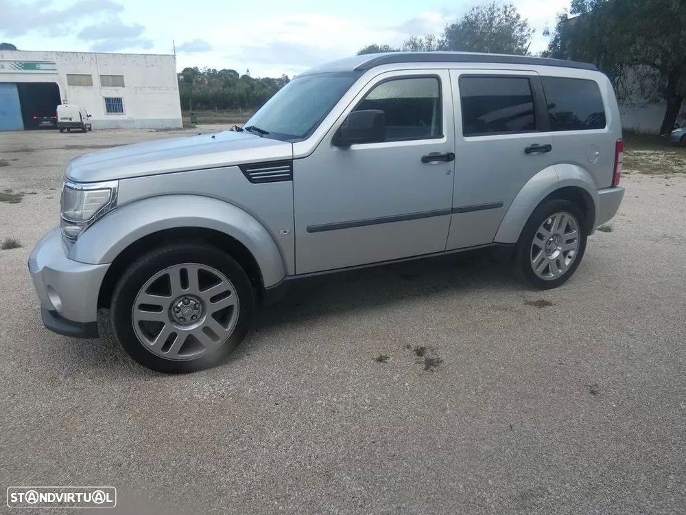 Dodge Nitro - 8