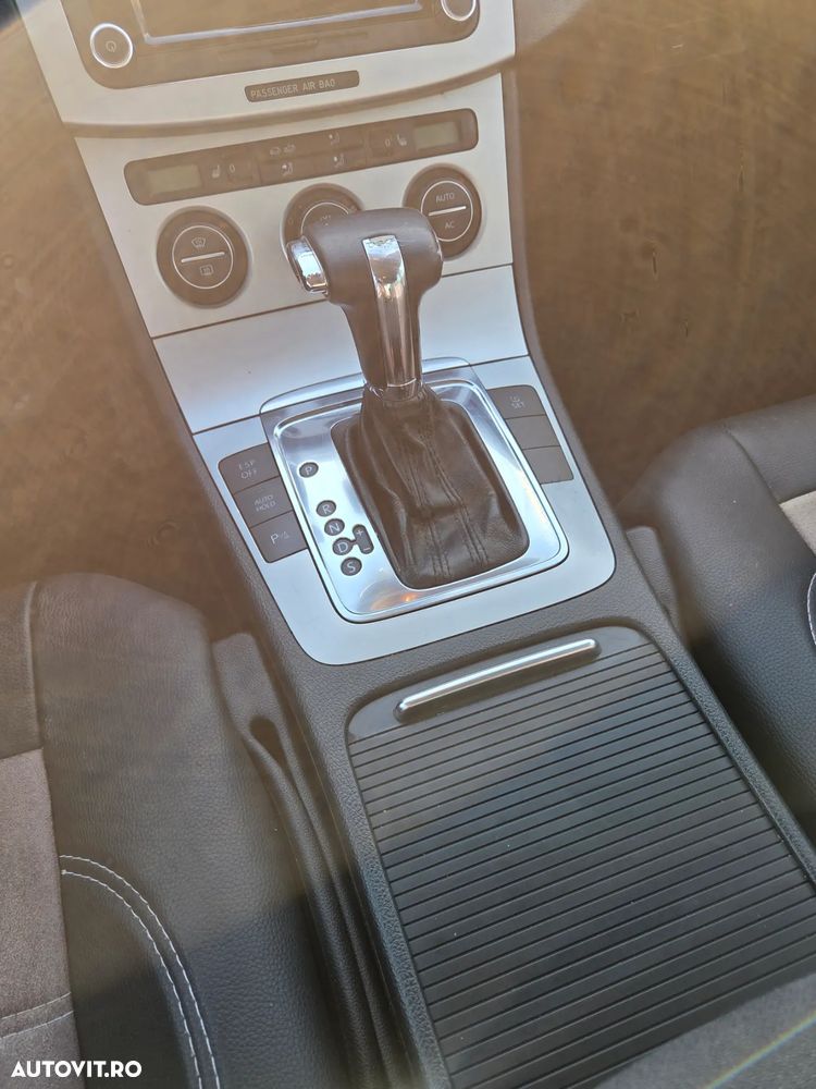 Volkswagen Passat 2.0TDI Comfortline DPF DSG - 10