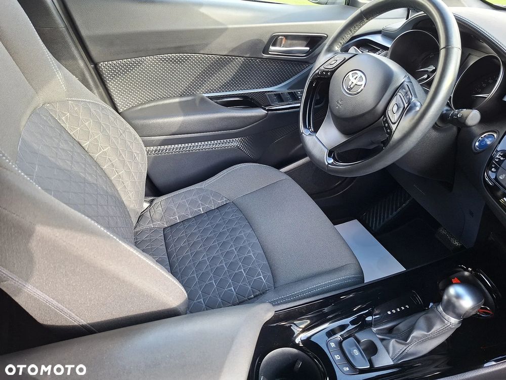 Toyota C-HR - 23